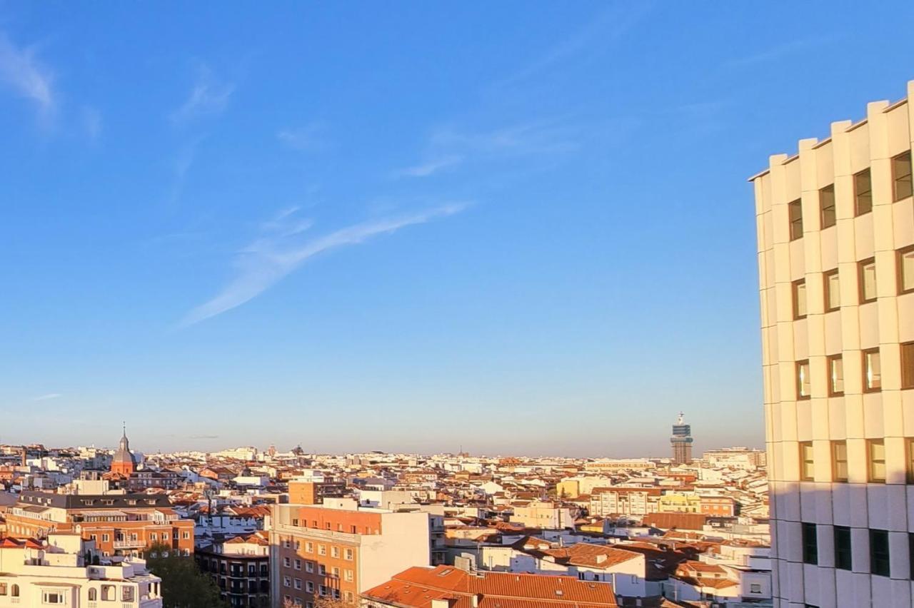 Апартаменты Plaza Espana & Gran Via Мадрид Экстерьер фото